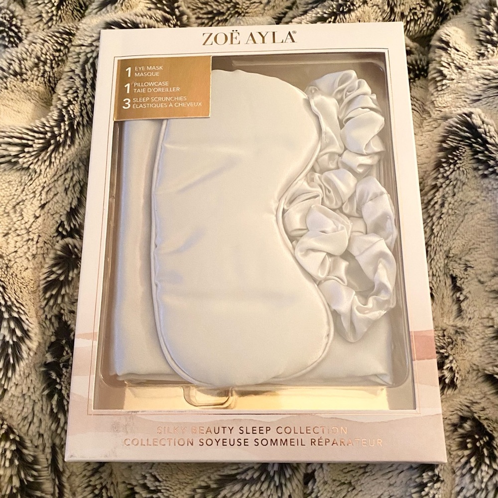 Zoe Ayla Beauty Gray Satin Sleep Eye Mask, Scrunchie and Pillow Case
